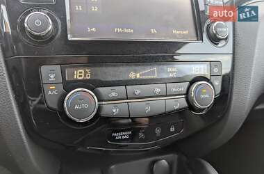 Внедорожник / Кроссовер Nissan Qashqai 2016 в 