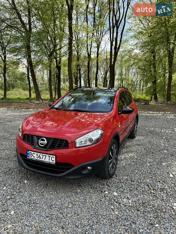 Позашляховик / Кросовер Nissan Qashqai 2012 в Самборі