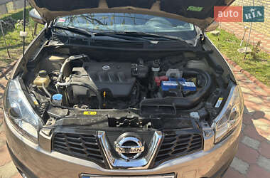 Позашляховик / Кросовер Nissan Qashqai 2011 в 