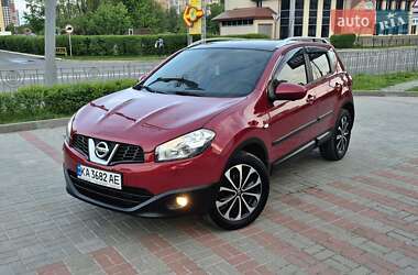 Позашляховик / Кросовер Nissan Qashqai 2012 в Києві