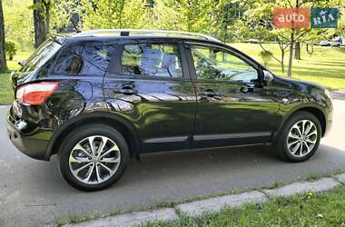 Позашляховик / Кросовер Nissan Qashqai 2012 в 
