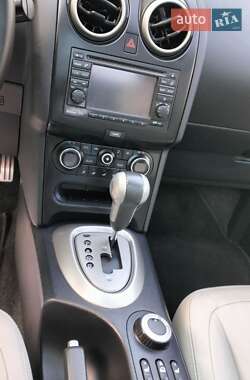 Позашляховик / Кросовер Nissan Qashqai 2012 в 
