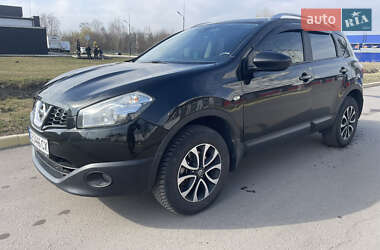 Внедорожник / Кроссовер Nissan Qashqai 2012 в 