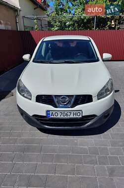 Позашляховик / Кросовер Nissan Qashqai 2013 в 