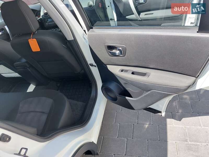 Позашляховик / Кросовер Nissan Qashqai 2013 в Ужгороді