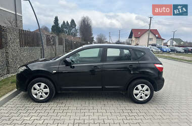 Позашляховик / Кросовер Nissan Qashqai 2010 в Івано-Франківську