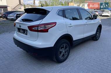 Позашляховик / Кросовер Nissan Qashqai 2015 в 