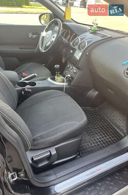 Позашляховик / Кросовер Nissan Qashqai 2009 в 