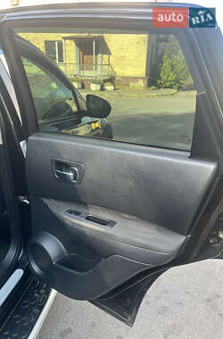 Позашляховик / Кросовер Nissan Qashqai 2009 в 