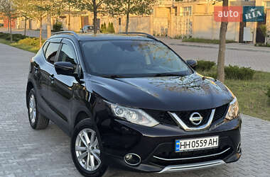 Позашляховик / Кросовер Nissan Qashqai 2015 в 