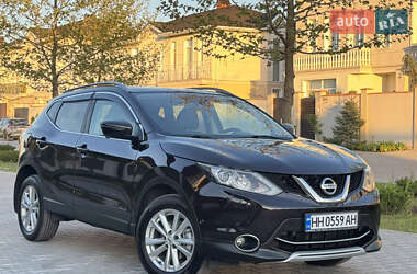 Позашляховик / Кросовер Nissan Qashqai 2015 в 