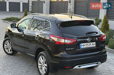 Позашляховик / Кросовер Nissan Qashqai 2015 в 