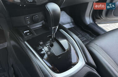 Позашляховик / Кросовер Nissan Qashqai 2015 в 