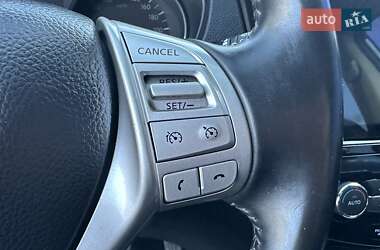 Позашляховик / Кросовер Nissan Qashqai 2014 в 