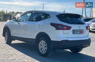 Внедорожник / Кроссовер Nissan Qashqai 2018 в 