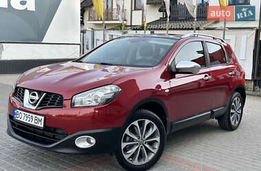 Внедорожник / Кроссовер Nissan Qashqai 2010 в 