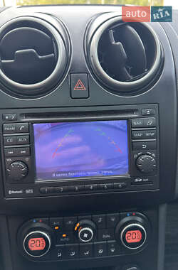 Внедорожник / Кроссовер Nissan Qashqai 2010 в 