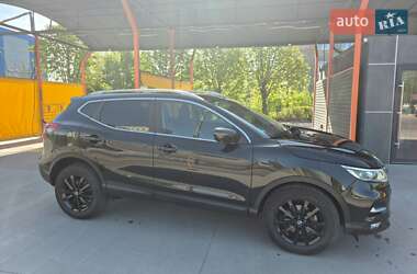 Позашляховик / Кросовер Nissan Qashqai 2019 в 