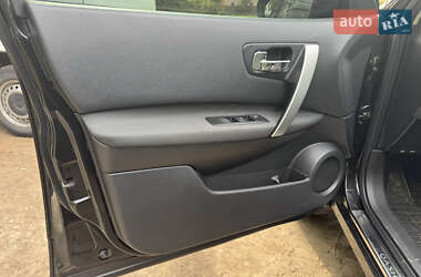 Позашляховик / Кросовер Nissan Qashqai 2009 в 