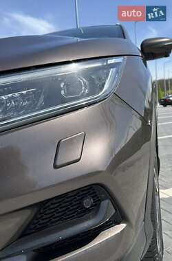 Позашляховик / Кросовер Nissan Qashqai 2020 в 