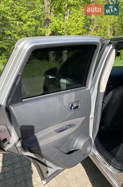 Внедорожник / Кроссовер Nissan Qashqai 2008 в 