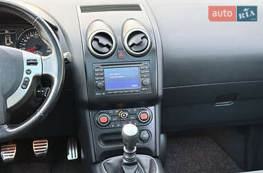 Внедорожник / Кроссовер Nissan Qashqai 2011 в 