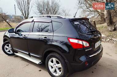 Внедорожник / Кроссовер Nissan Qashqai 2011 в 