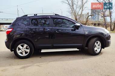Внедорожник / Кроссовер Nissan Qashqai 2011 в 