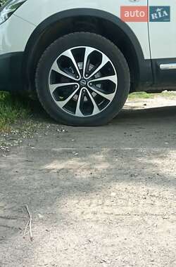 Позашляховик / Кросовер Nissan Qashqai 2010 в 