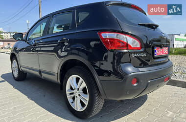 Внедорожник / Кроссовер Nissan Qashqai 2011 в 
