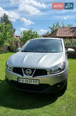 Позашляховик / Кросовер Nissan Qashqai 2012 в Києві