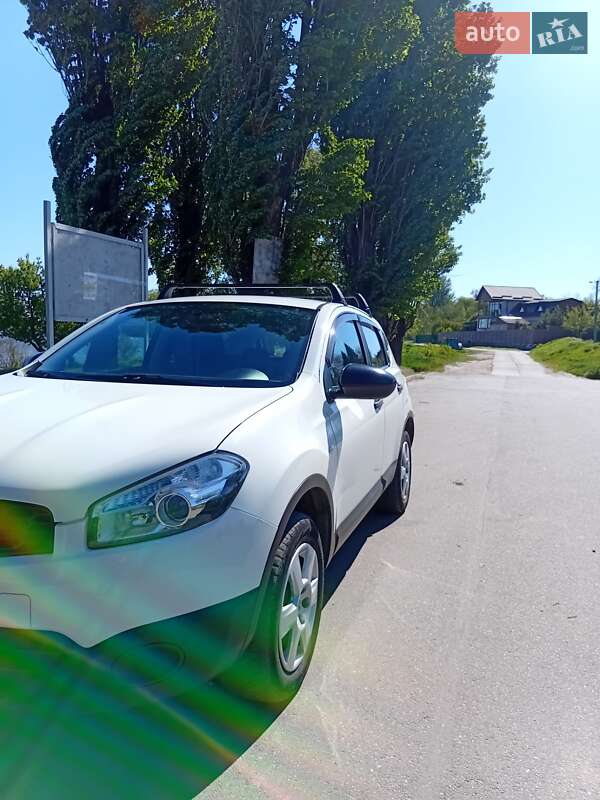 Внедорожник / Кроссовер Nissan Qashqai 2011 в Верхнеднепровске