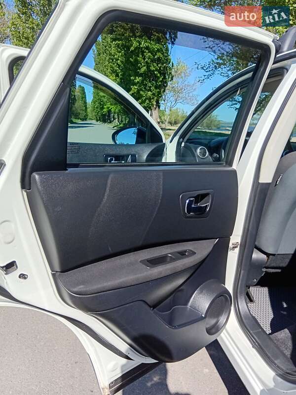 Внедорожник / Кроссовер Nissan Qashqai 2011 в Верхнеднепровске