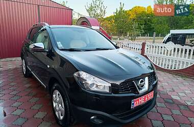 Позашляховик / Кросовер Nissan Qashqai 2011 в 