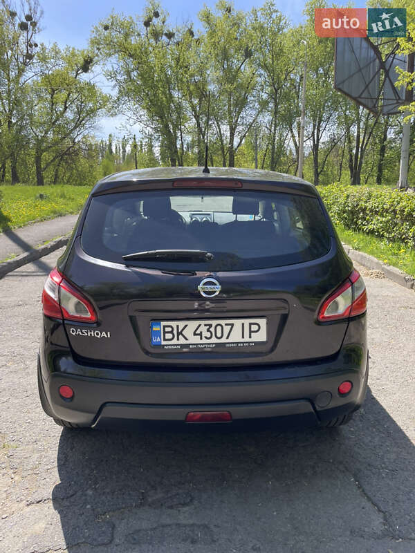 Внедорожник / Кроссовер Nissan Qashqai 2011 в Ровно