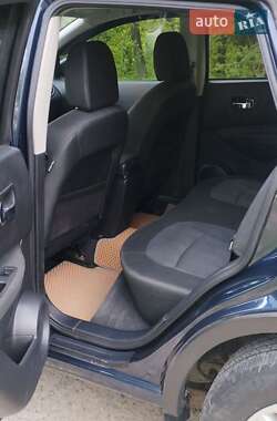 Внедорожник / Кроссовер Nissan Qashqai 2010 в 
