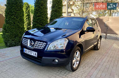 Внедорожник / Кроссовер Nissan Qashqai 2009 в Сваляве