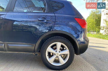 Внедорожник / Кроссовер Nissan Qashqai 2009 в 