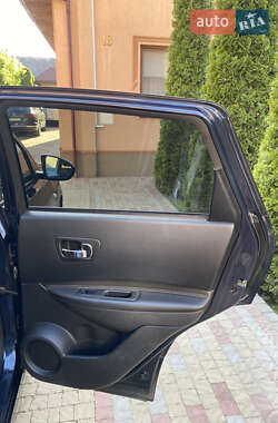 Внедорожник / Кроссовер Nissan Qashqai 2009 в 