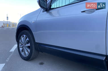 Внедорожник / Кроссовер Nissan Qashqai 2012 в 