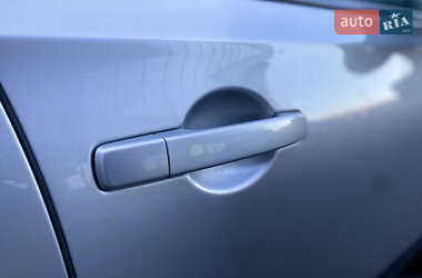 Внедорожник / Кроссовер Nissan Qashqai 2012 в 