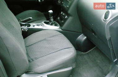 Внедорожник / Кроссовер Nissan Qashqai 2012 в 