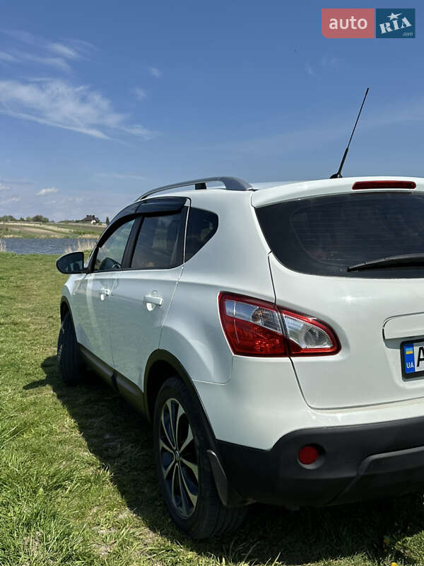 Внедорожник / Кроссовер Nissan Qashqai 2012 в Луцке