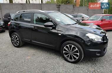 Позашляховик / Кросовер Nissan Qashqai 2012 в 