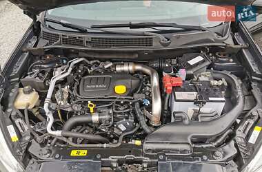 Позашляховик / Кросовер Nissan Qashqai 2012 в 