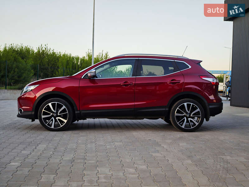 Позашляховик / Кросовер Nissan Qashqai 2016 в Дубні