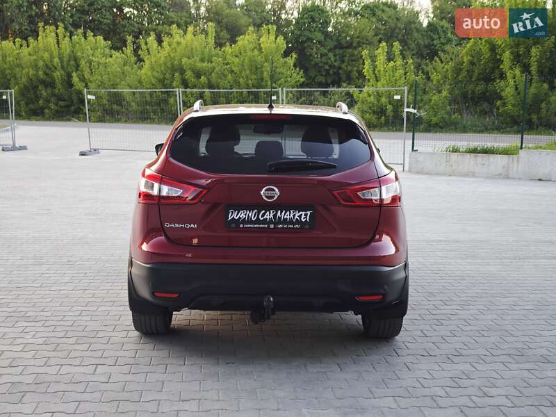 Позашляховик / Кросовер Nissan Qashqai 2016 в Дубні