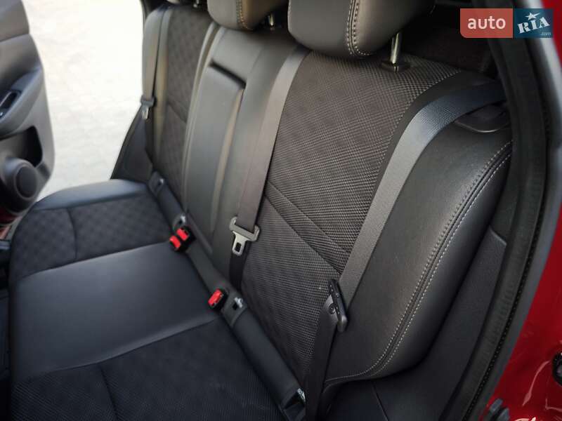 Позашляховик / Кросовер Nissan Qashqai 2016 в Дубні