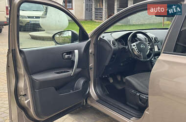 Позашляховик / Кросовер Nissan Qashqai 2010 в 