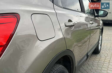 Позашляховик / Кросовер Nissan Qashqai 2010 в 